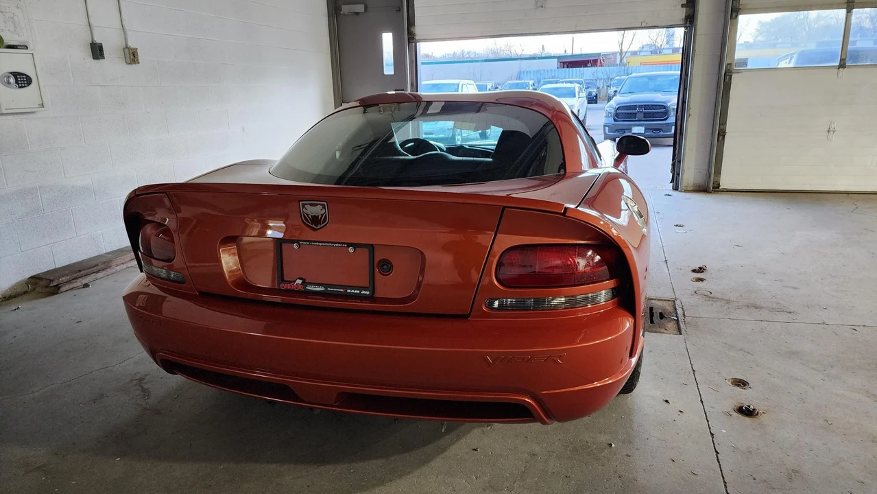 2006 Dodge Viper 3rd Gen - Image 12 of 31