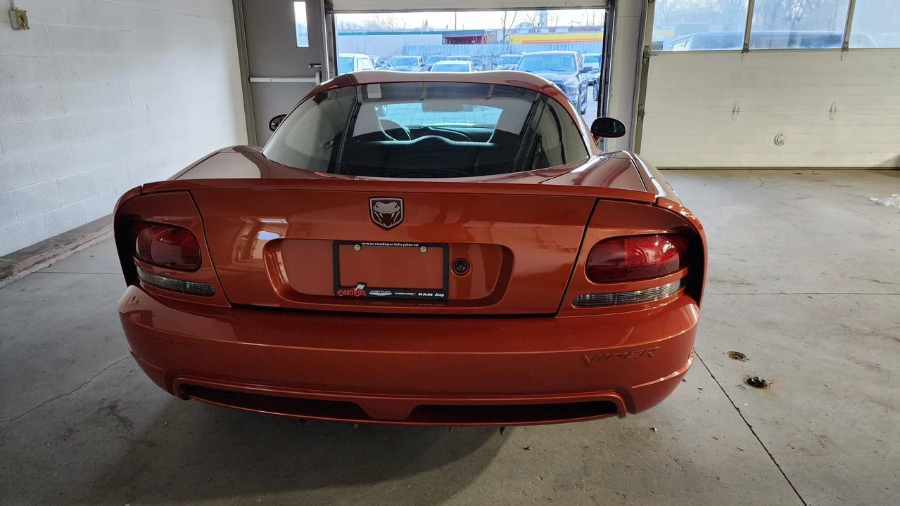 2006 Dodge Viper 3rd Gen - Image 11 of 31
