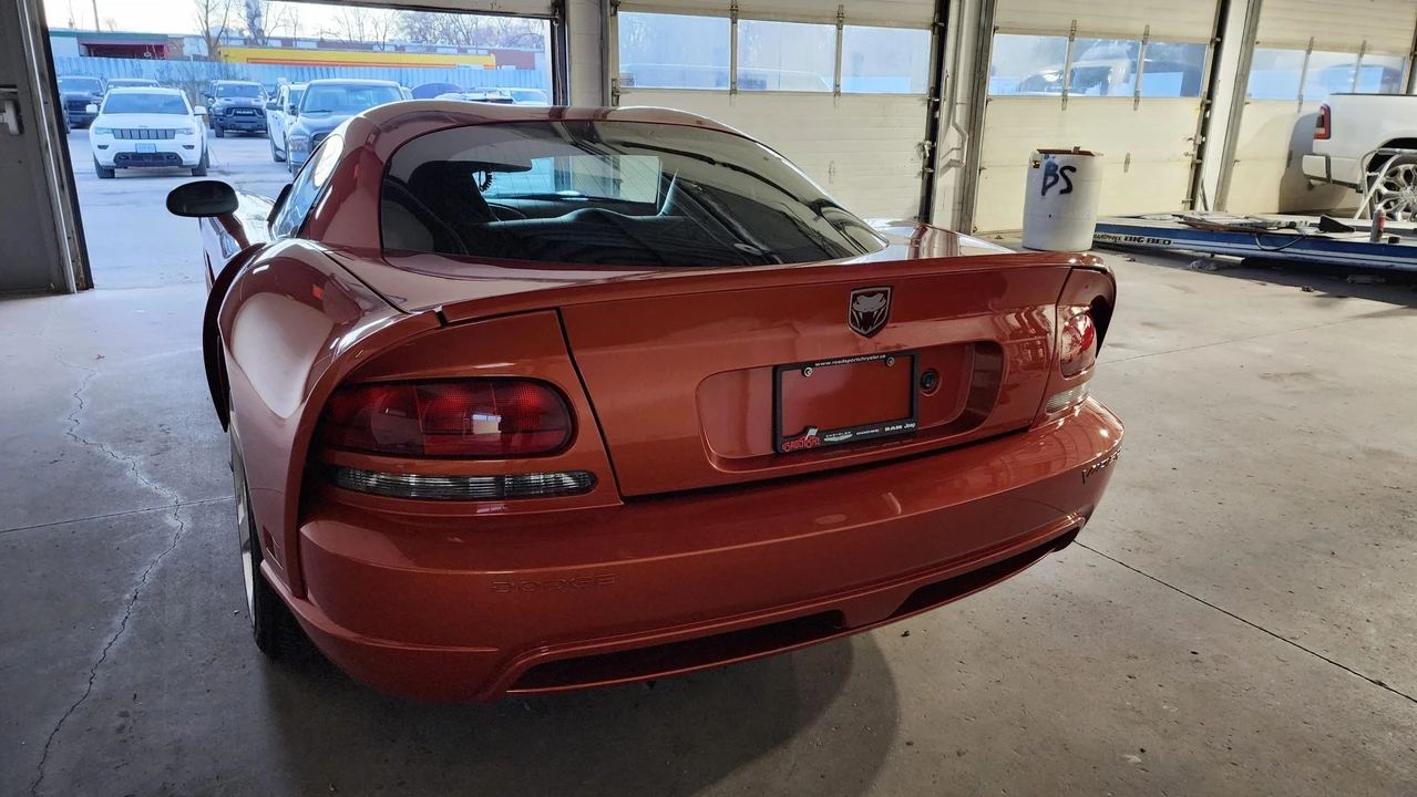 2006 Dodge Viper 3rd Gen - Image 9 of 31