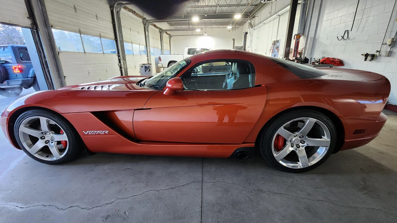 2006 Dodge Viper 3rd Gen - Image 7 of 31