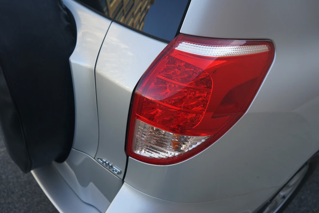 2006 Toyota RAV4 3rd Gen - Image 20 of 31
