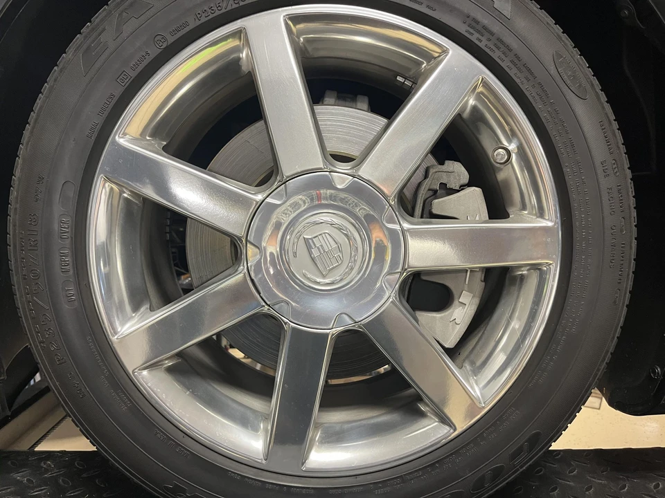 2007 Cadillac XLR - Image 24 of 31