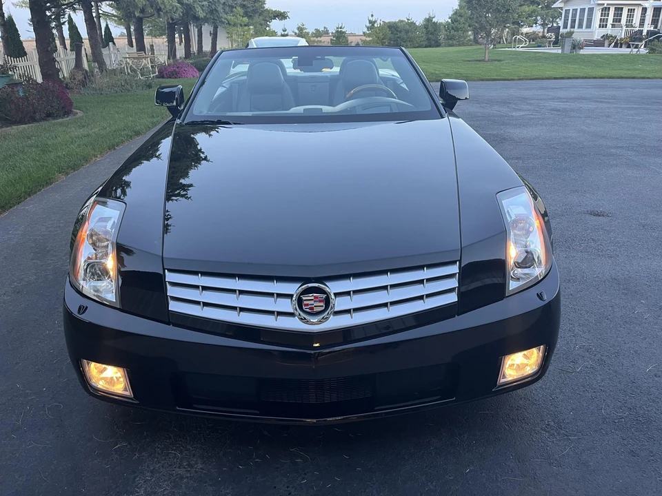 2007 Cadillac XLR - Image 15 of 31