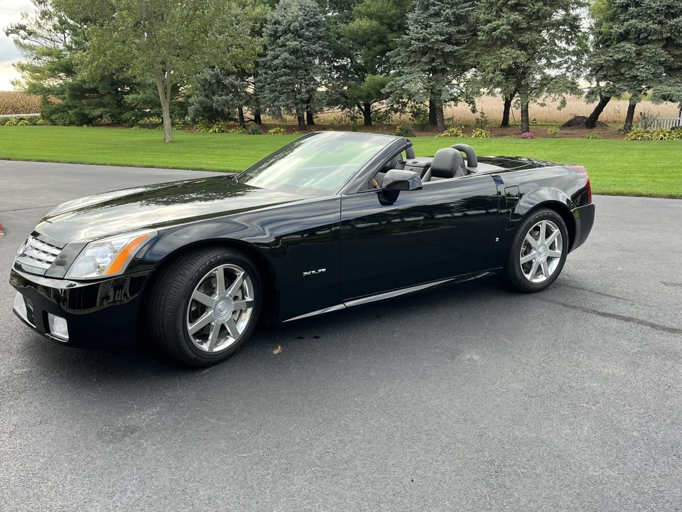 2007 Cadillac XLR - Image 3 of 31