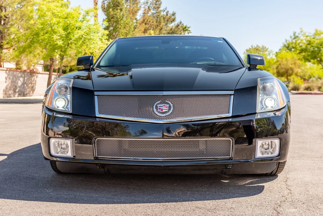 2007 Cadillac XLR-V - Image 25 of 31