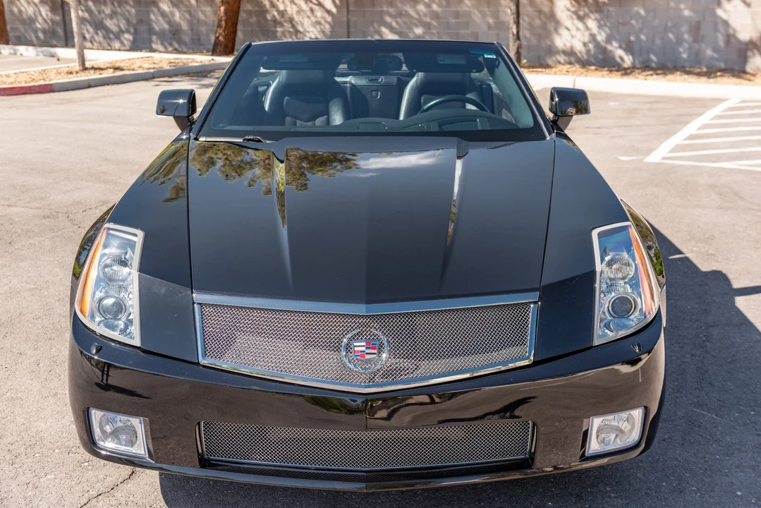 2007 Cadillac XLR-V - Image 12 of 31