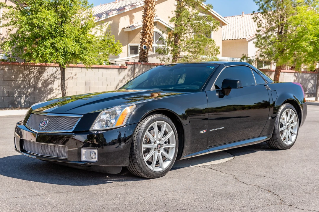 2007 Cadillac XLR-V - Image 15 of 31