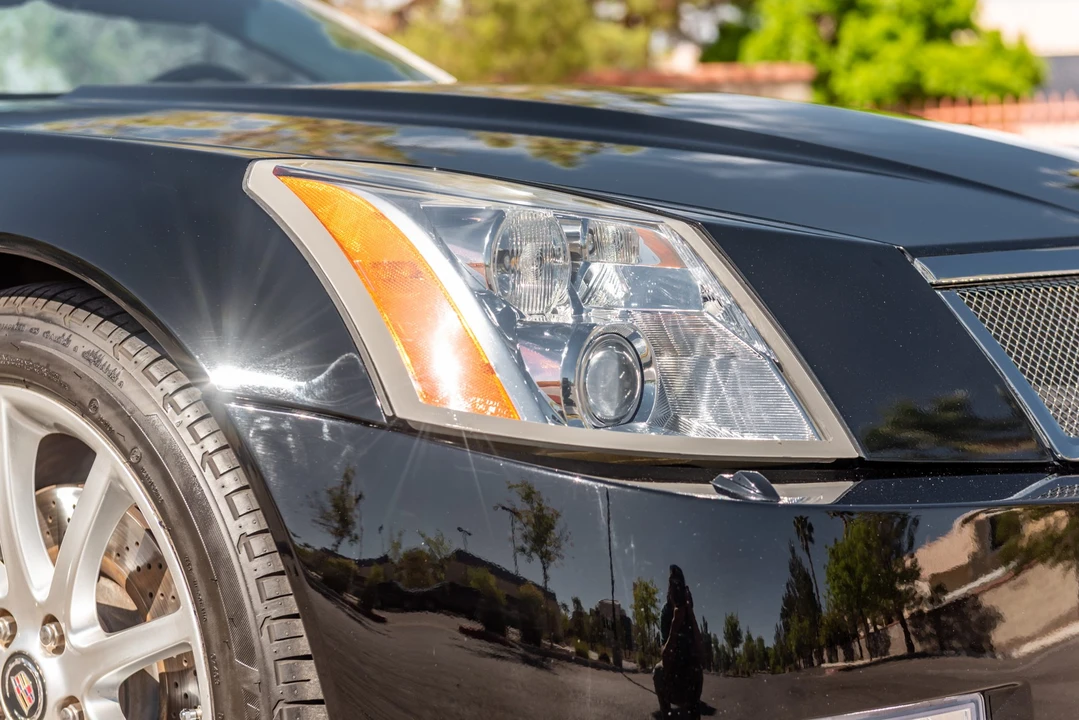 2007 Cadillac XLR-V - Image 30 of 31