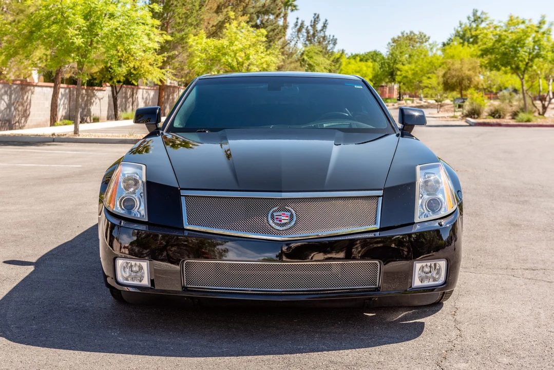 2007 Cadillac XLR-V - Image 24 of 31