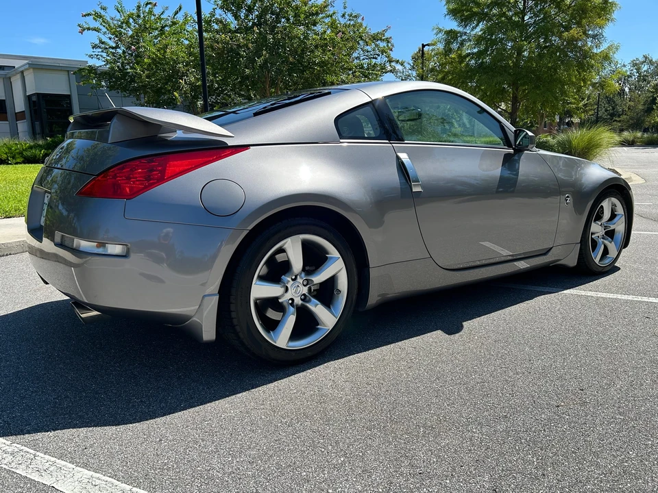 2007 Nissan 350Z 5th Gen - Image 11 of 31