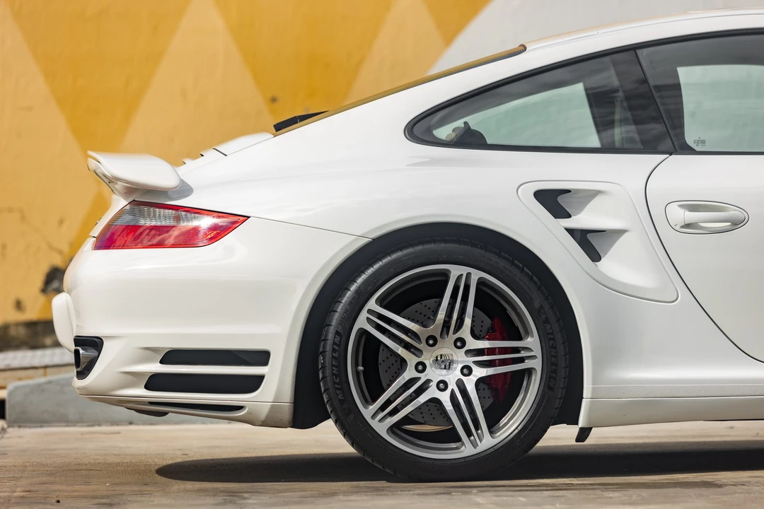 2007 Porsche 997 Turbo - Image 28 of 31