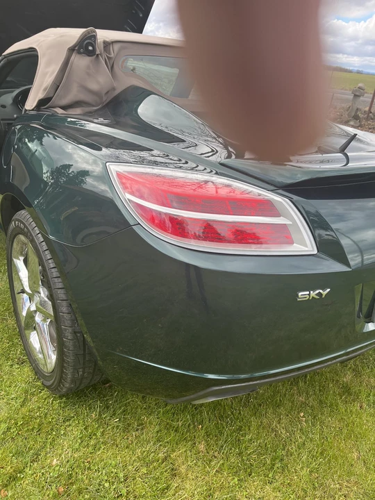 2007 Saturn Sky - Image 18 of 31