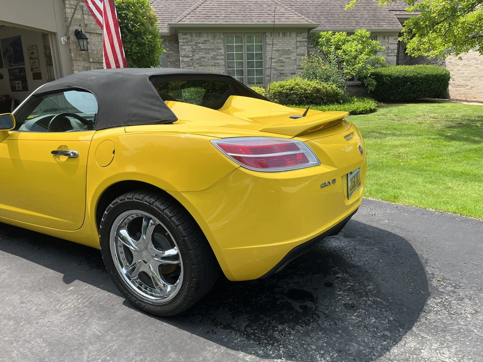 2007 Saturn Sky Red Line - Image 15 of 31