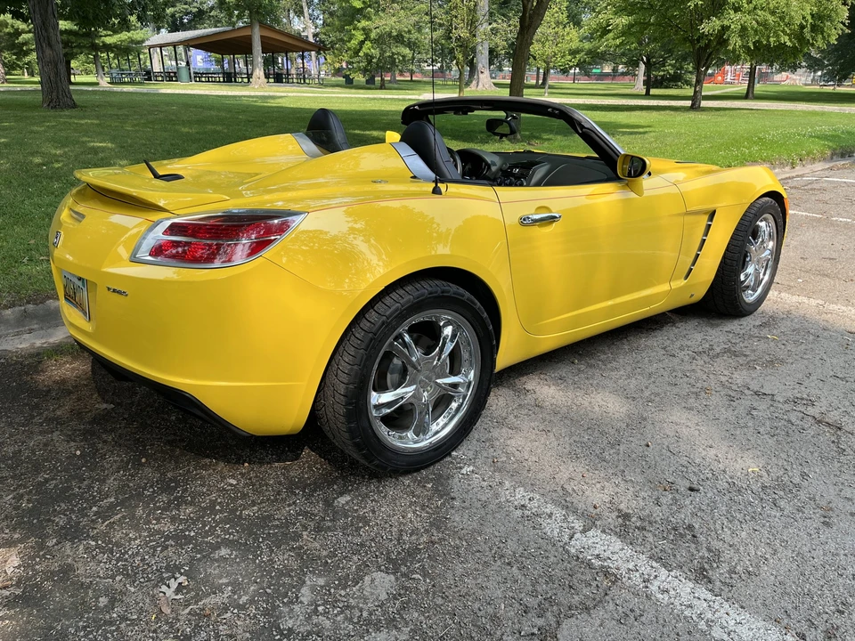 2007 Saturn Sky Red Line - Image 11 of 31
