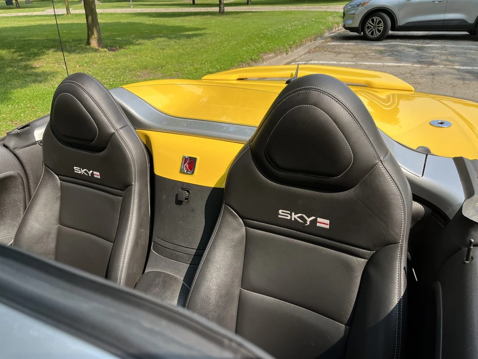 2007 Saturn Sky Red Line - Image 25 of 31