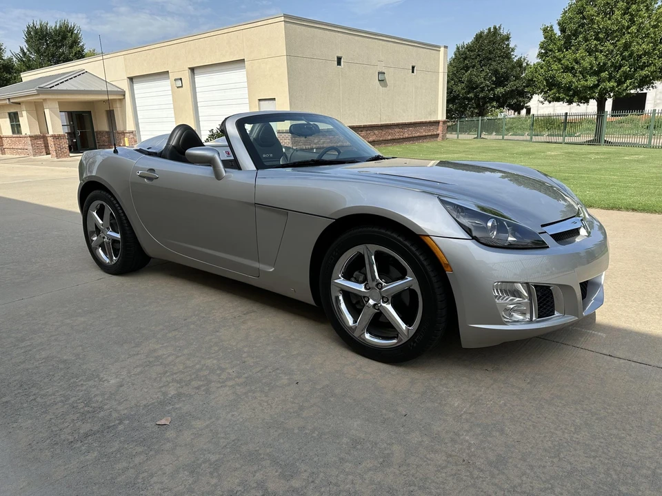 2007 Saturn Sky Red Line - Image 2 of 31