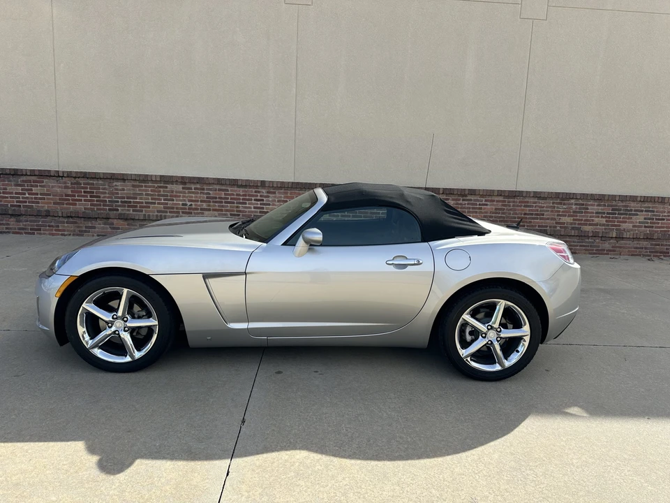 2007 Saturn Sky Red Line - Image 16 of 31