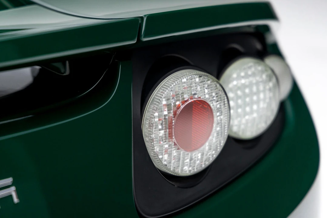 2008 Tesla Roadster - Image 29 of 31