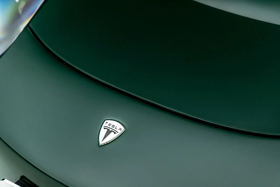 2008 Tesla Roadster - Image 16 of 31