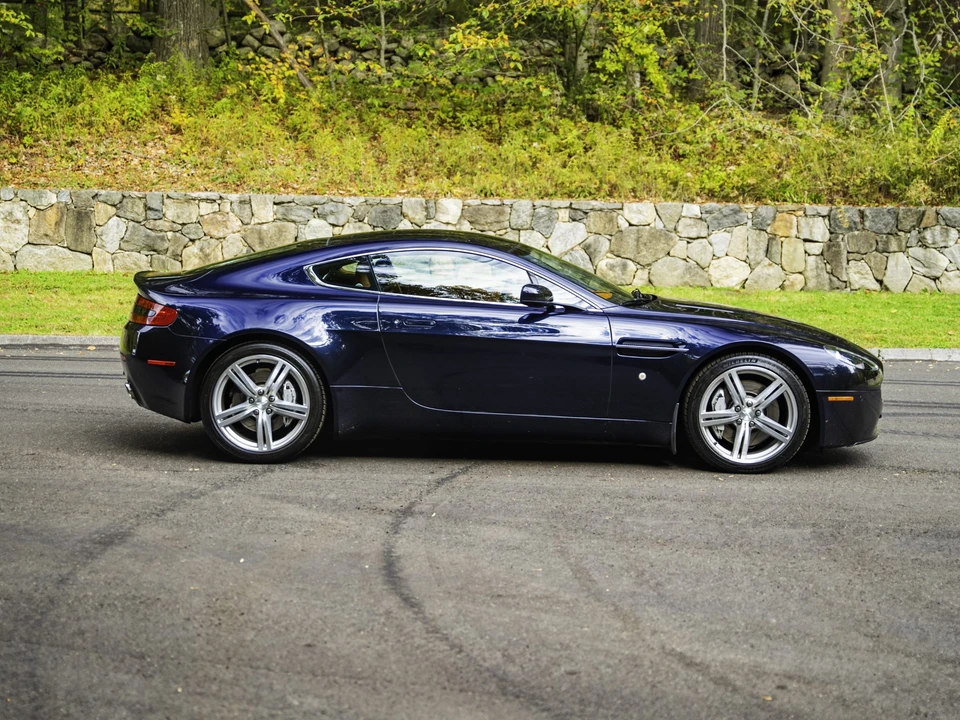 2009 Aston Martin V8 Vantage (2006-2017) - Image 17 of 31