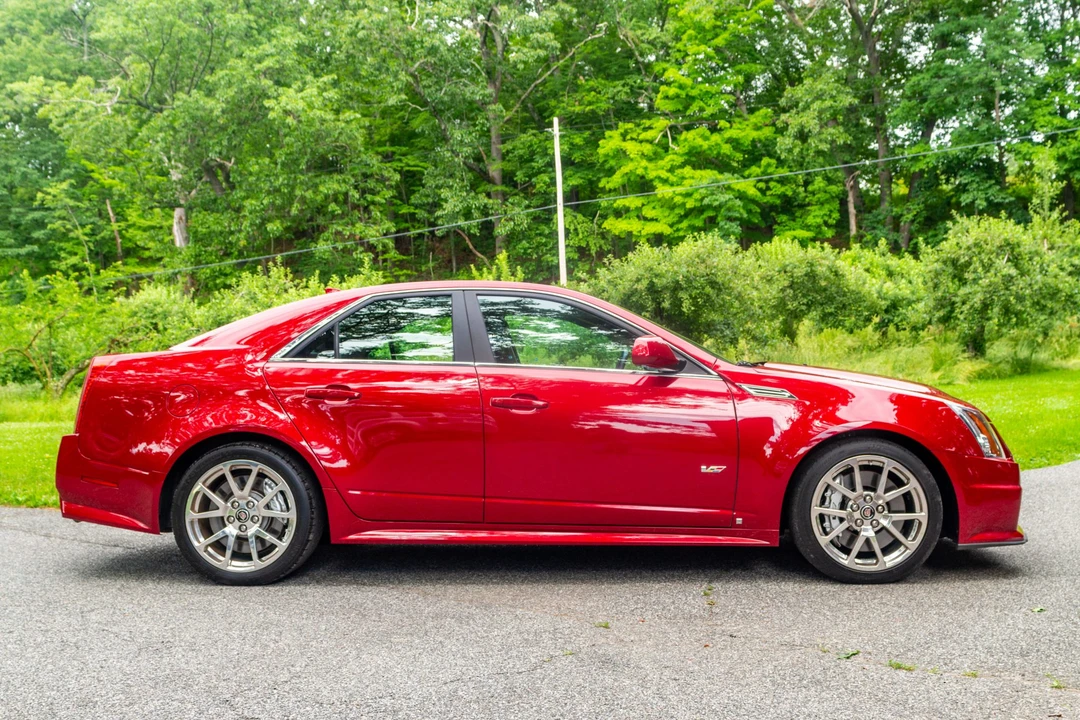 2009 Cadillac CTS-V 2nd Gen - Image 8 of 31