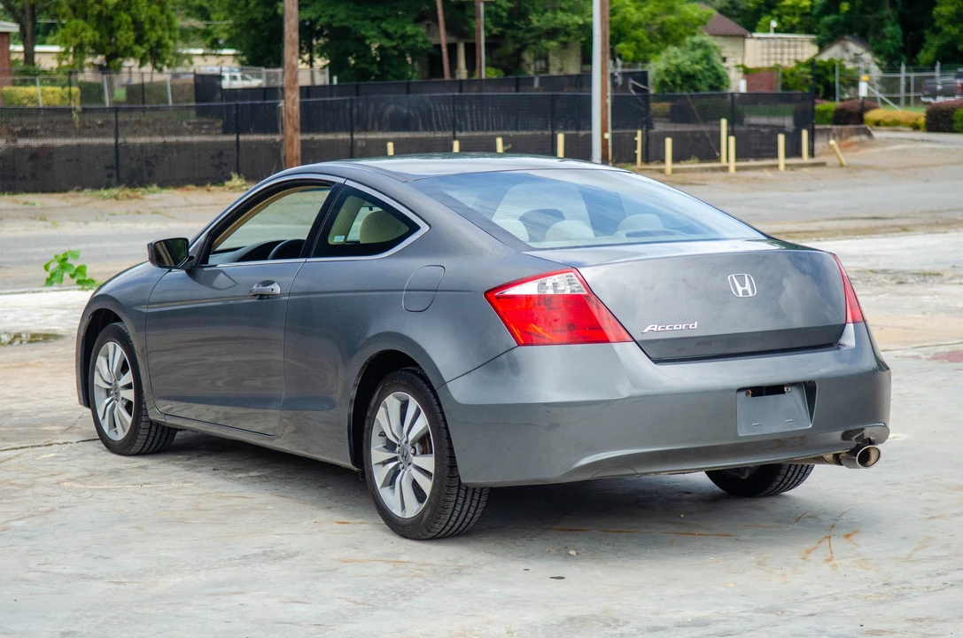 2009 Honda Accord 8th Gen - Image 17 of 31