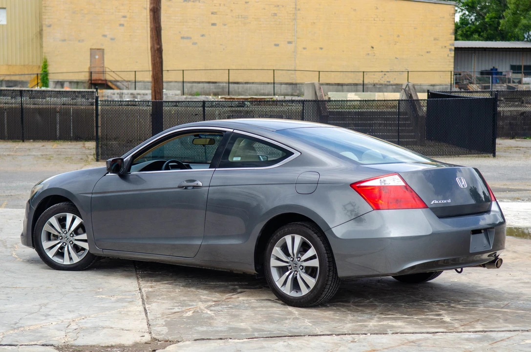 2009 Honda Accord 8th Gen - Image 14 of 31