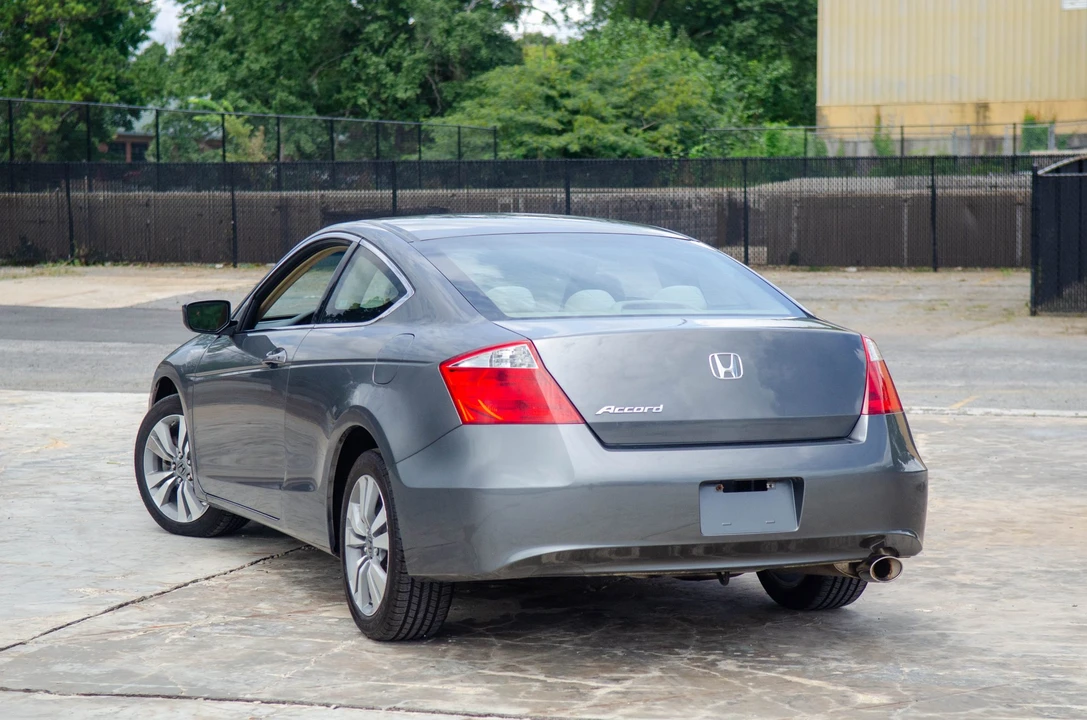 2009 Honda Accord 8th Gen - Image 22 of 31
