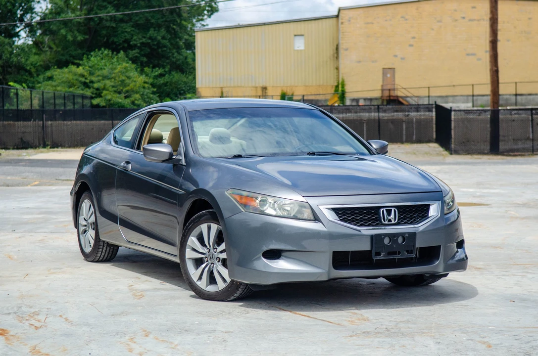 2009 Honda Accord 8th Gen - Image 5 of 31