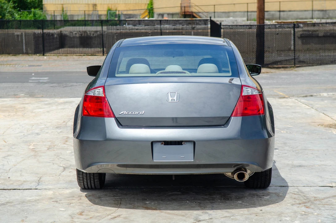 2009 Honda Accord 8th Gen - Image 24 of 31