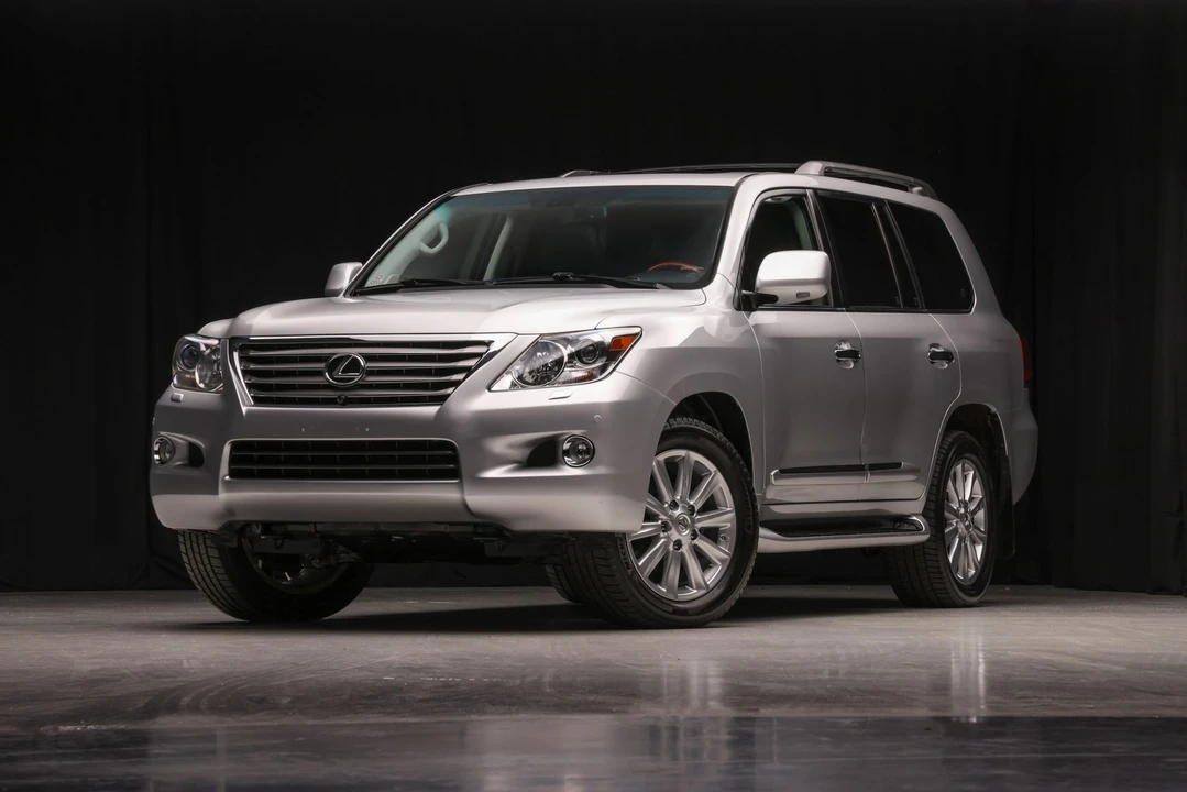 2009 Lexus LX 3rd Gen - Image 6 of 31