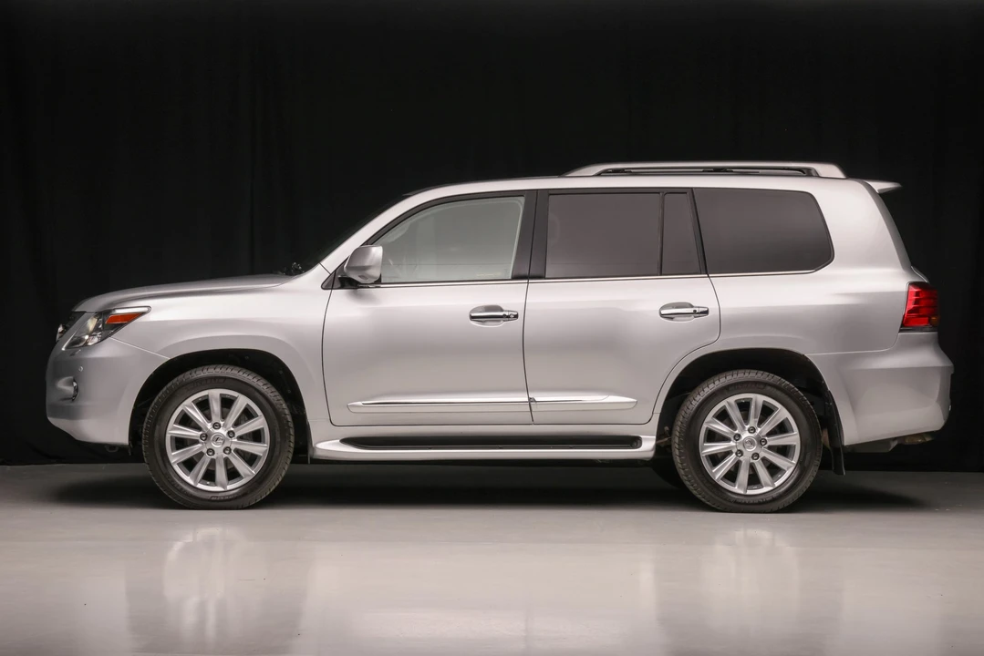 2009 Lexus LX 3rd Gen - Image 27 of 31