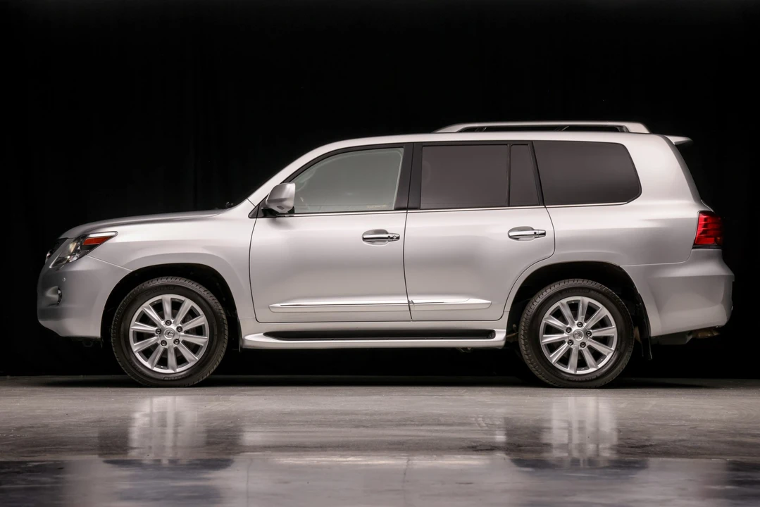 2009 Lexus LX 3rd Gen - Image 28 of 31