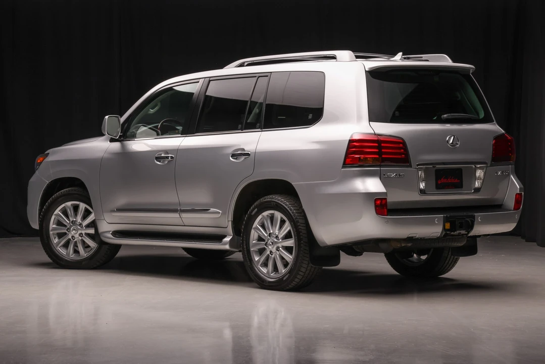 2009 Lexus LX 3rd Gen - Image 26 of 31