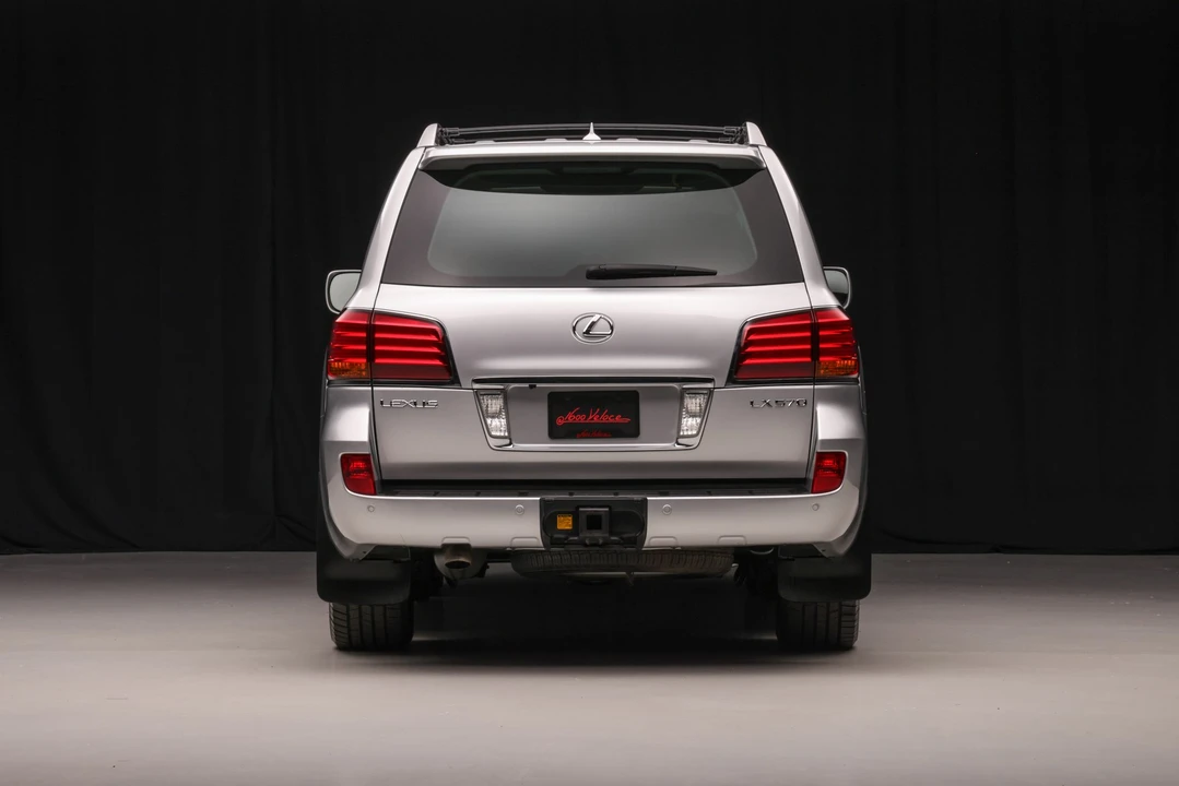 2009 Lexus LX 3rd Gen - Image 20 of 31