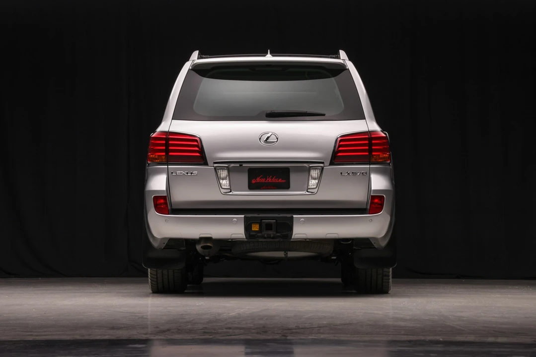 2009 Lexus LX 3rd Gen - Image 21 of 31