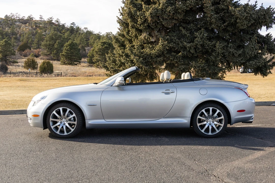 2009 Lexus SC430 - Image 2 of 31