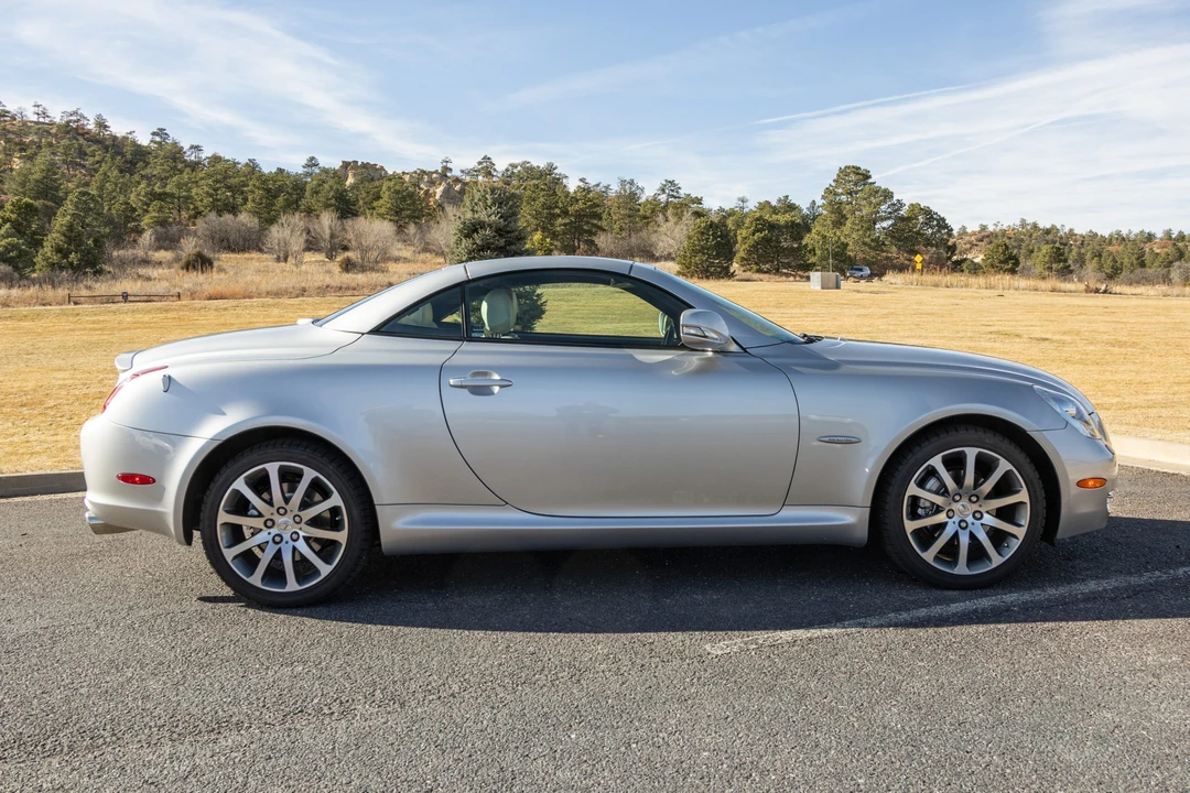 2009 Lexus SC430 - Image 11 of 31
