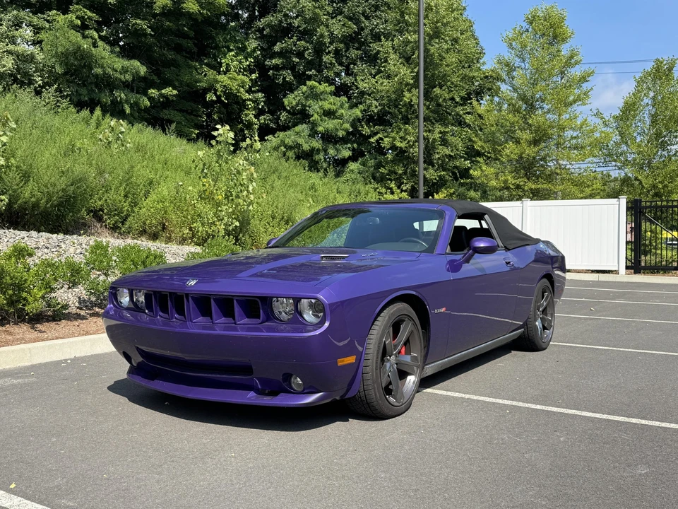 2010 Dodge Challenger SRT8 & 392 3rd Gen - Image 7 of 31