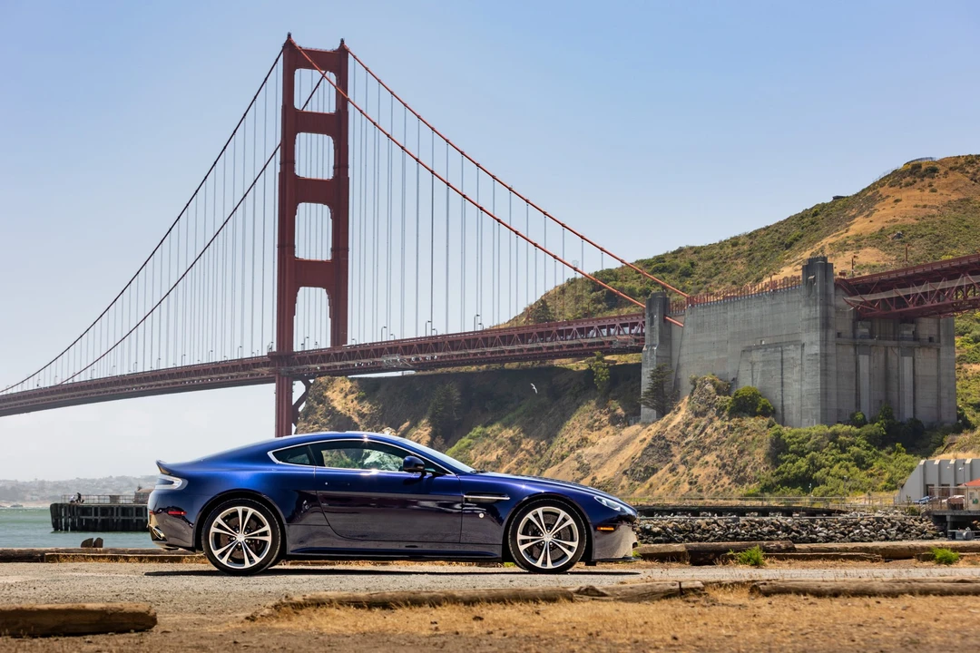 2011 Aston Martin V12 Vantage (2010-2018) - Image 30 of 31