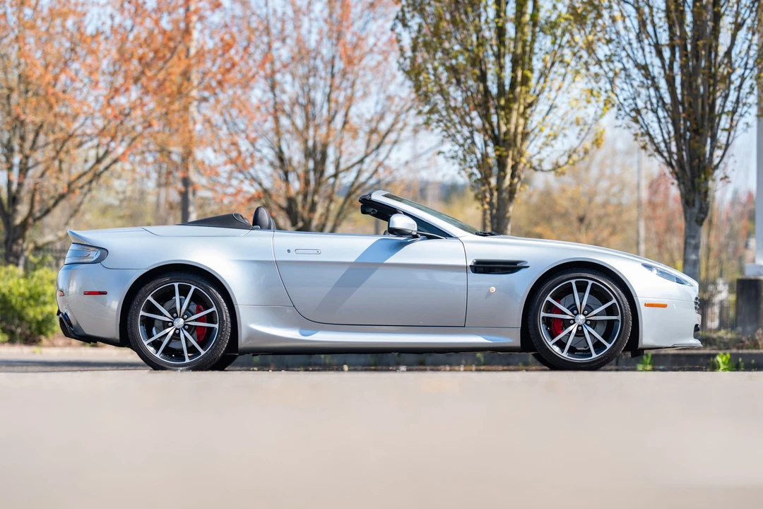 2011 Aston Martin V8 Vantage (2006-2017) - Image 5 of 31