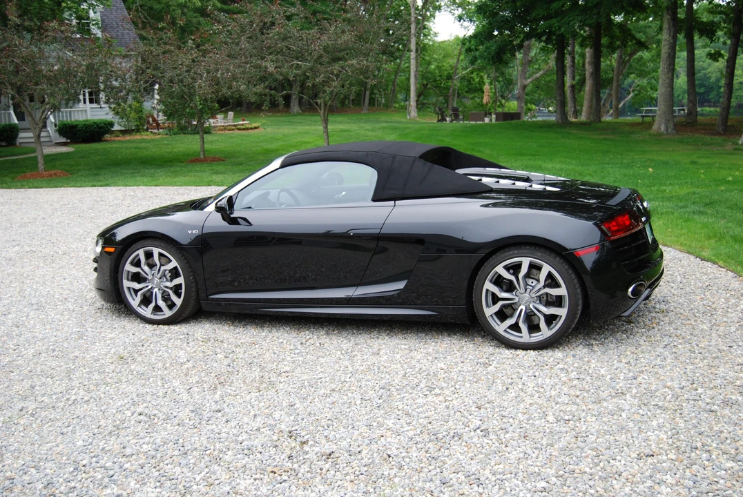 2011 Audi 42 R8 - Image 7 of 31