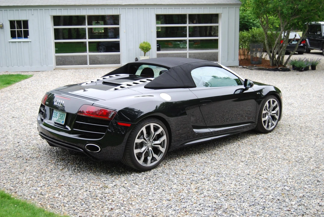 2011 Audi 42 R8 - Image 12 of 31