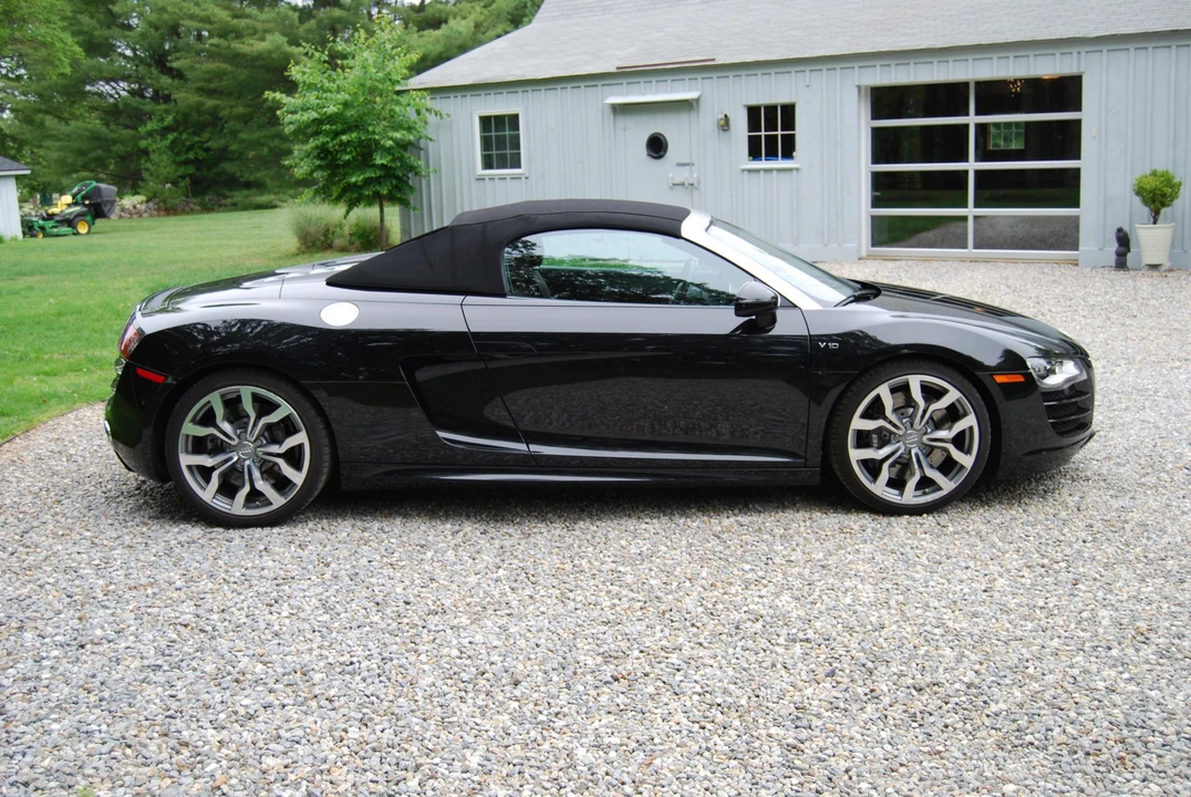 2011 Audi 42 R8 - Image 14 of 31