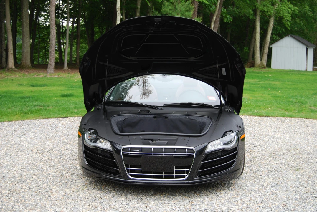 2011 Audi 42 R8 - Image 27 of 31