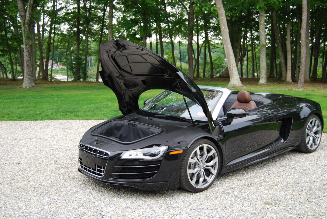 2011 Audi 42 R8 - Image 28 of 31