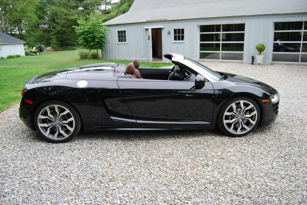 2011 Audi 42 R8 - Image 25 of 31