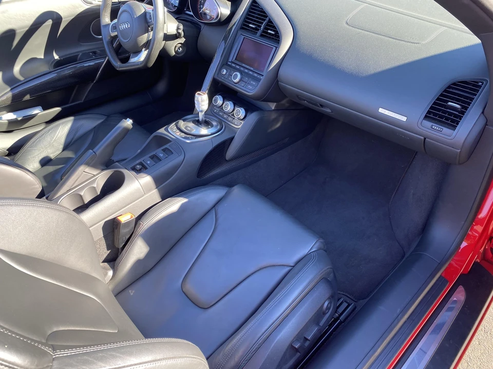 2011 Audi 42 R8 - Image 29 of 31