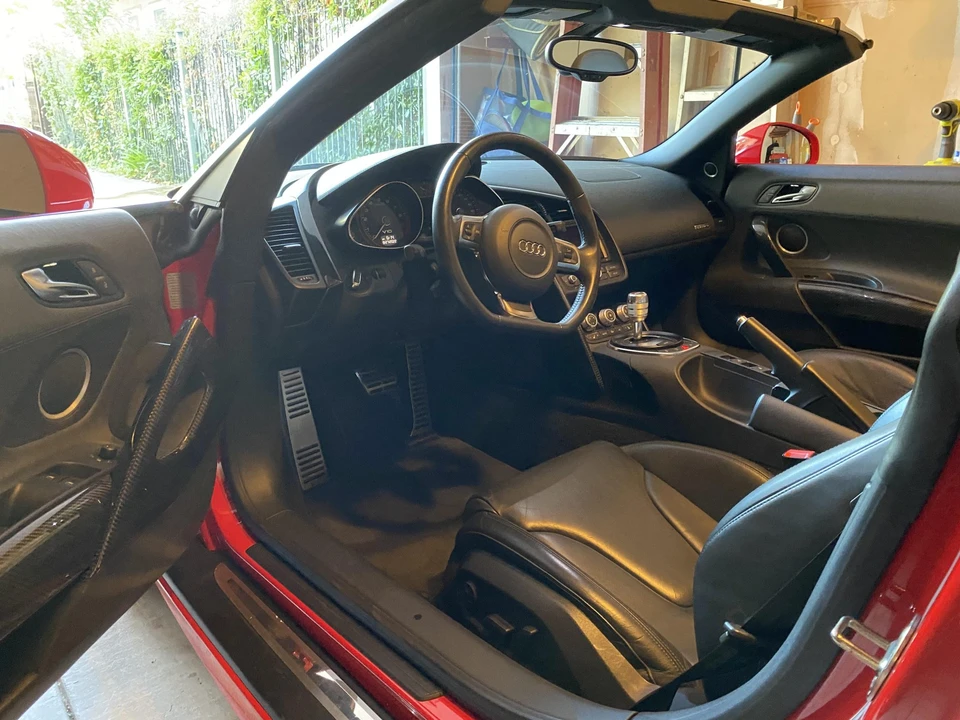 2011 Audi 42 R8 - Image 27 of 31