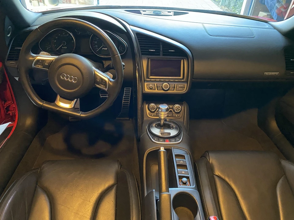2011 Audi 42 R8 - Image 31 of 31
